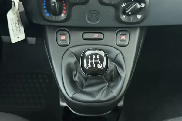 Fiat Panda (2019) — foto 4 van 17