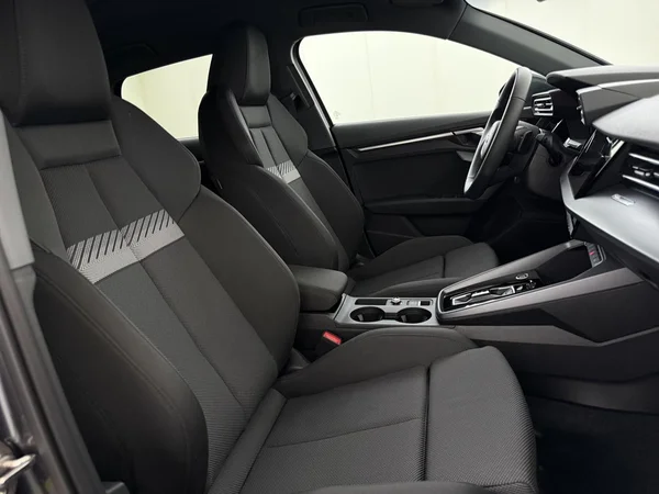 AUDI A3 Sportback (2025) — foto 16 van 18