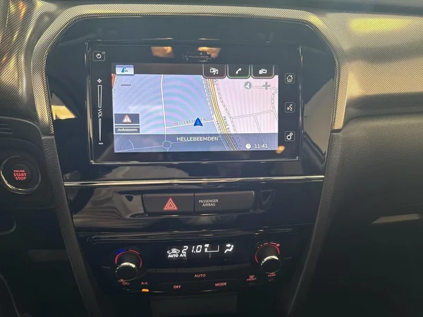 Suzuki Grand Vitara (2024) — foto 3 van 19
