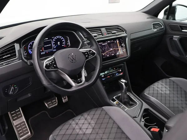 VOLKSWAGEN Tiguan (2022) — foto 11 van 27