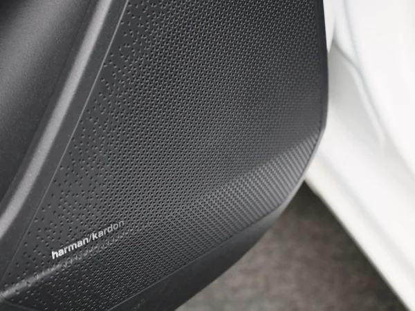 Kia Niro (2024) — foto 26 van 49