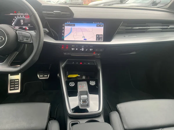 AUDI A3 Sportback (2024) — foto 5 van 24