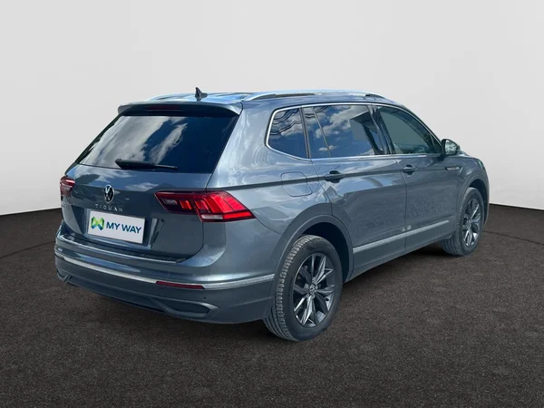 VOLKSWAGEN Tiguan Allspace (2023) — foto 11 van 18