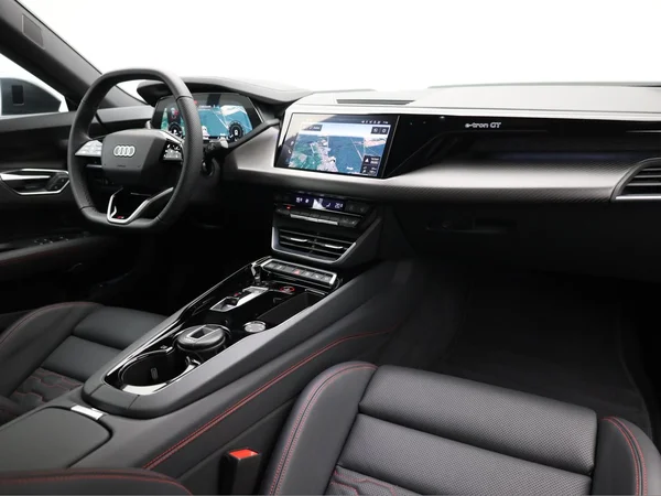 AUDI S e-tron GT (2025) — foto 22 van 28