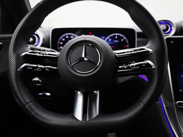 Mercedes-Benz GLC (2025) — foto 48 van 49