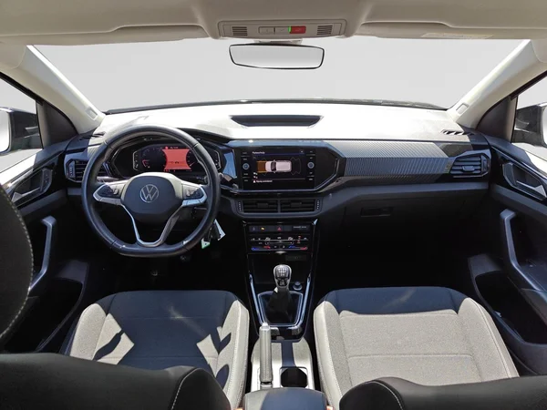 VOLKSWAGEN T-Cross (2023) — foto 17 van 19
