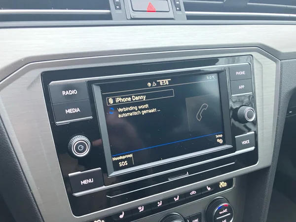 VOLKSWAGEN Passat SW (2020) — foto 15 van 25