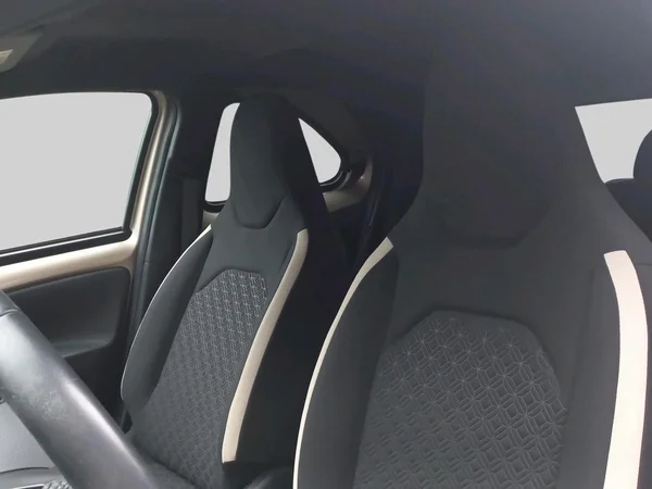 Toyota Aygo (2023) — foto 2 van 23