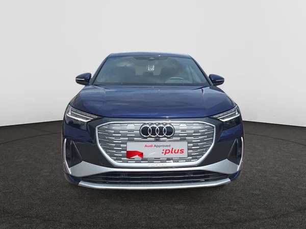 AUDI Q4 Sportback e-tron (2025) — foto 15 van 24