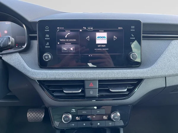 SKODA Kamiq (2025) — foto 2 van 20