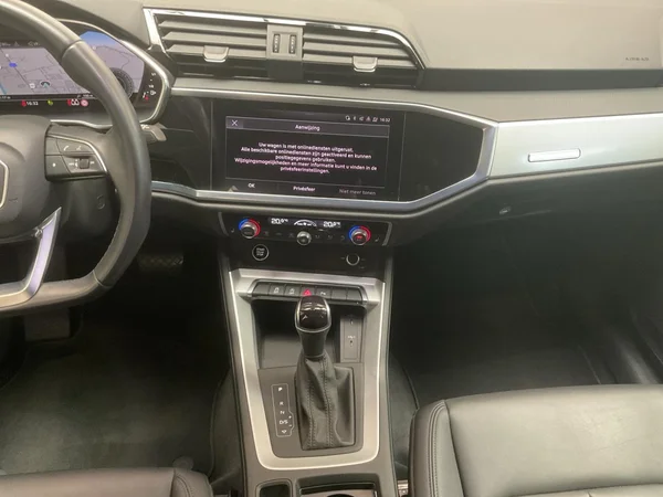 AUDI Q3 (2022) — foto 3 van 24