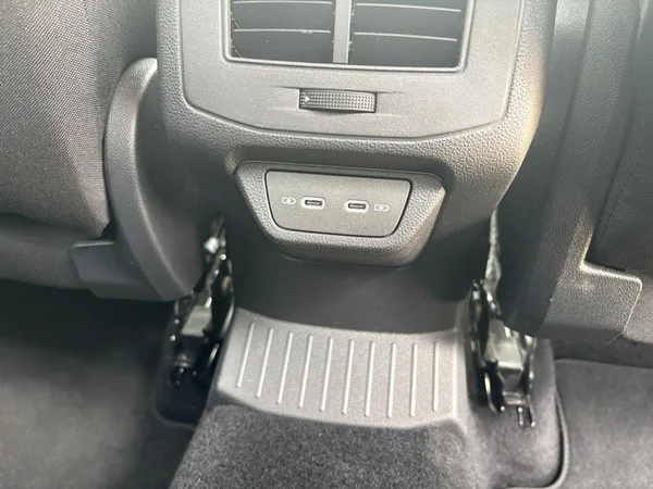 VOLKSWAGEN T-Roc (2025) — foto 11 van 24