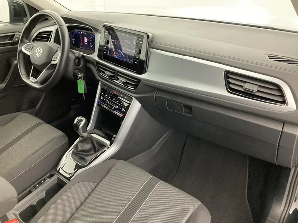 VOLKSWAGEN T-Roc (2024) — foto 26 van 36