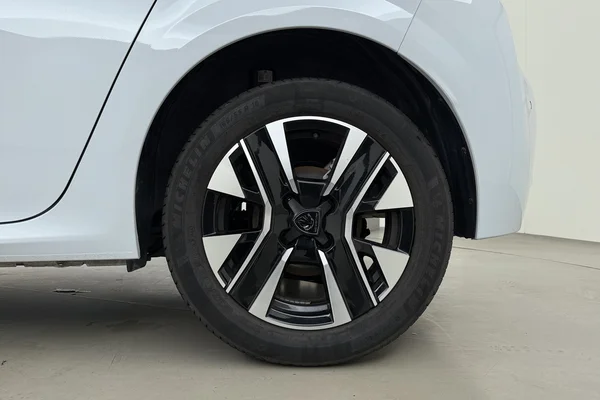 Peugeot 208 (2025) — foto 16 van 19