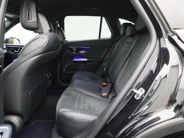 Mercedes-Benz GLC (2025) — foto 3 van 43