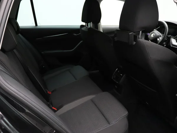 SKODA Octavia Combi (2023) — foto 13 van 18