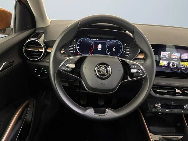 SKODA Fabia (2023) — foto 5 van 17