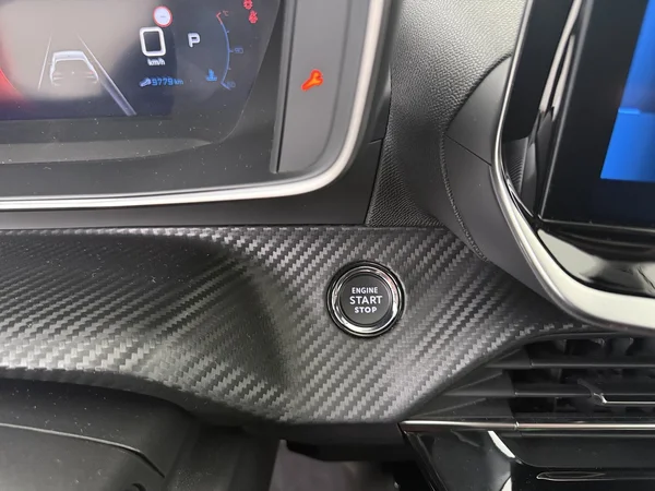 PEUGEOT 208 (2022) — foto 17 van 26