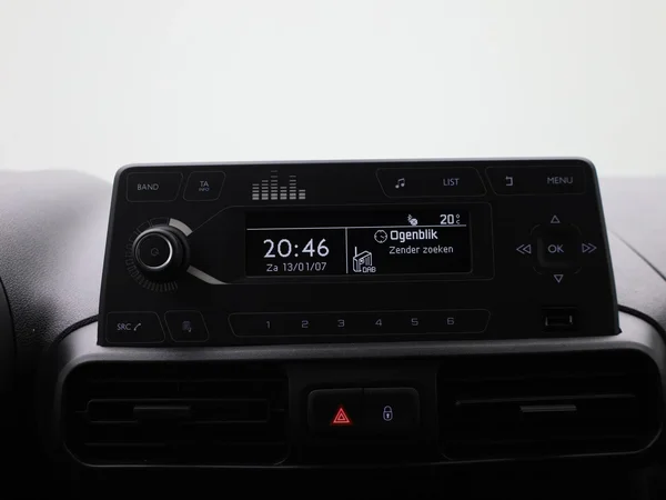 Opel Combo Life (2022) — foto 13 van 36