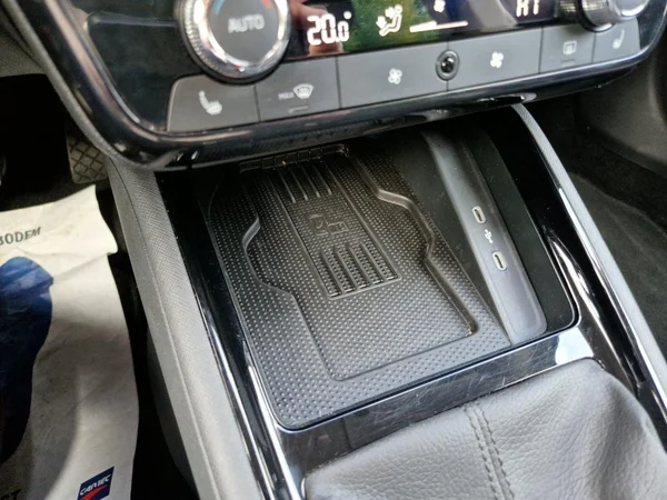 SKODA Kamiq (2024) — foto 15 van 27