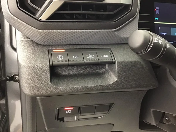 Dacia Duster Hybrid (HEV) (2026) — foto 18 van 30