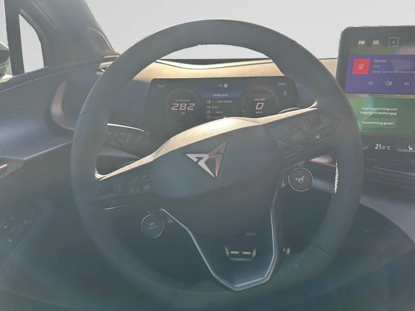 CUPRA Tavascan (2026) — foto 2 van 16