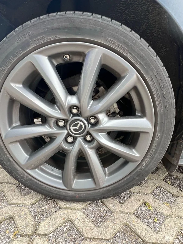 Mazda 3 (2021) — foto 2 van 17