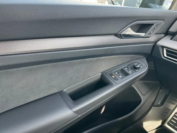 VOLKSWAGEN Golf VIII (2025) — foto 9 van 24