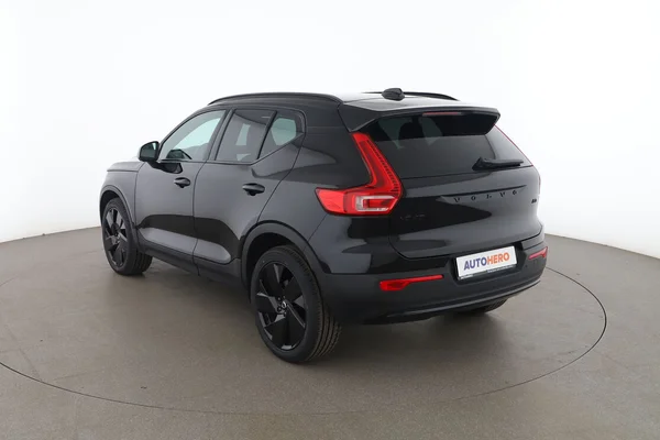 Volvo XC40 (2024) — foto 10 van 16