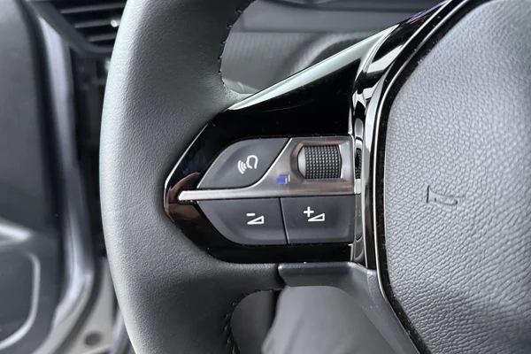 Peugeot 2008 (2025) — foto 6 van 16