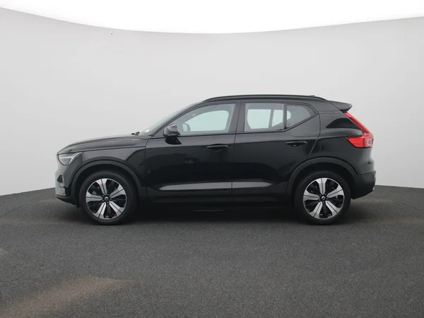 Volvo XC40 (2023) — foto 34 van 41