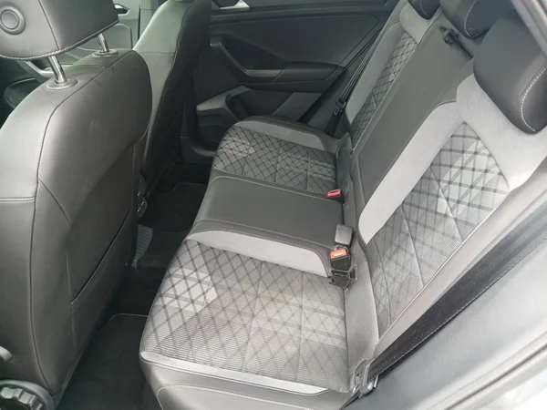 VOLKSWAGEN T-Roc (2023) — foto 8 van 20