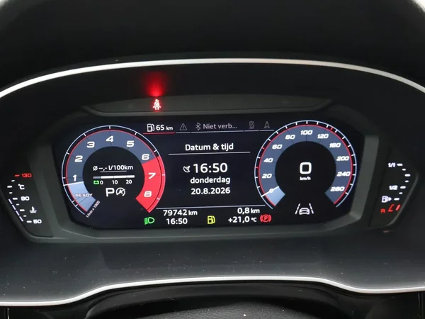 Audi Q3 (2019) — foto 10 van 27