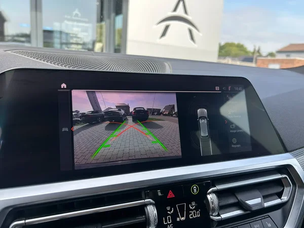 Bmw 330 (2021) — foto 11 van 31