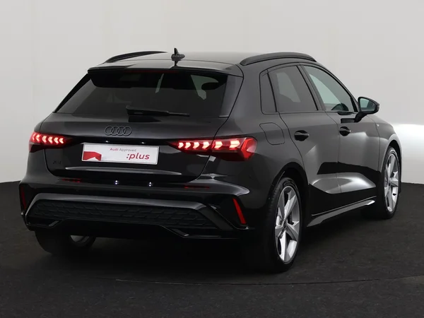 AUDI A3 Sportback (2025) — foto 11 van 18