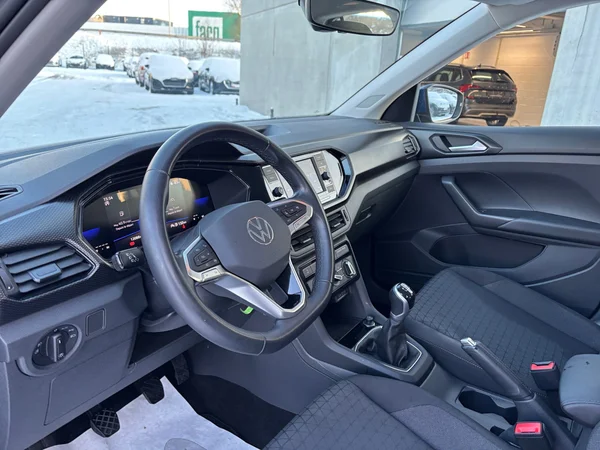 VOLKSWAGEN T-Cross (2022) — foto 4 van 22