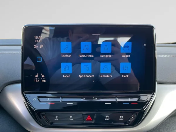 VOLKSWAGEN ID.4 (2023) — foto 3 van 22