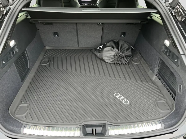 AUDI A5 Avant e-hybrid (PHEV) (2026) — foto 8 van 24