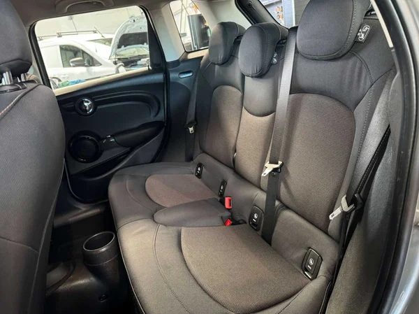 MINI One (2019) — foto 16 van 18