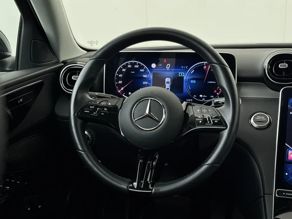 MERCEDES C 300 (2022) — foto 14 van 32