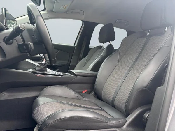 PEUGEOT 3008 Dsl (2022) — foto 2 van 27