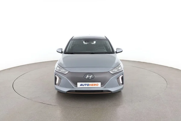 Hyundai Ioniq (2016) — foto 15 van 16