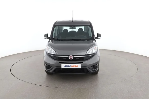 Fiat Doblo (2018) — foto 15 van 16