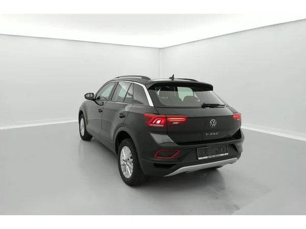 VOLKSWAGEN T-Roc (2024) — foto 32 van 36