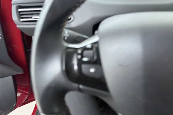 Peugeot 308 (2020) — foto 6 van 20
