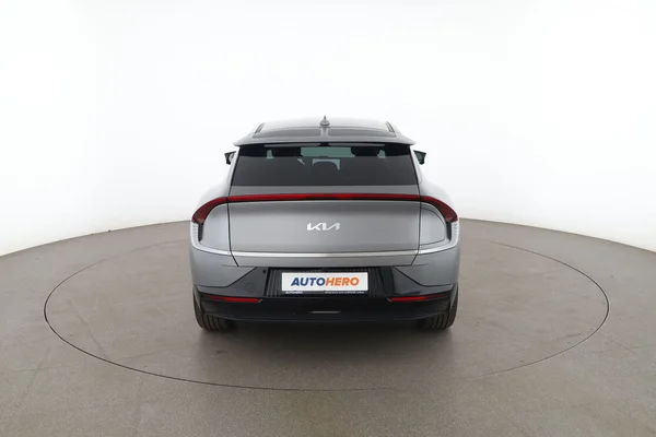 Kia EV6 (2023) — foto 12 van 17
