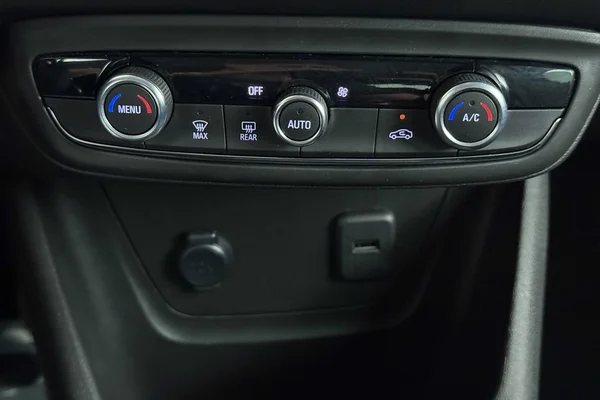 Opel Crossland (2023) — foto 3 van 25