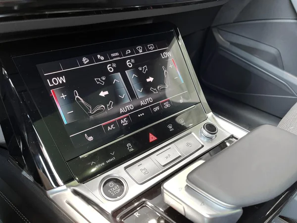 AUDI Q8 e-tron (2025) — foto 7 van 9