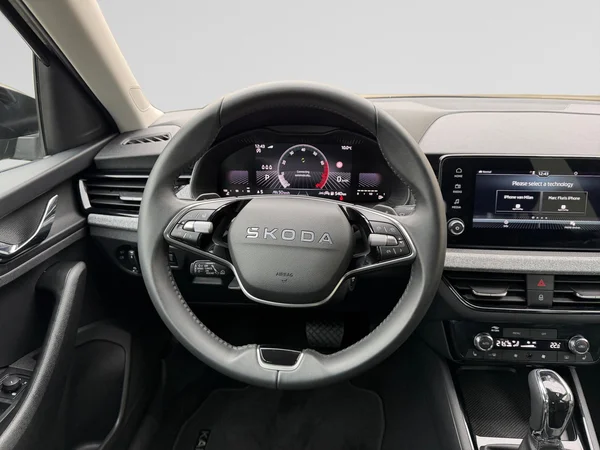 SKODA Kamiq (2025) — foto 13 van 17