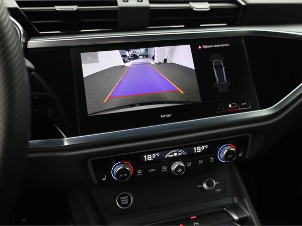 AUDI Q3 PHEV (2023) — foto 16 van 25